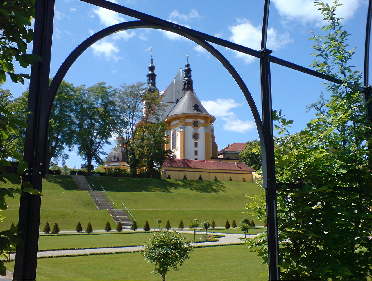 monastery architecture building free photo