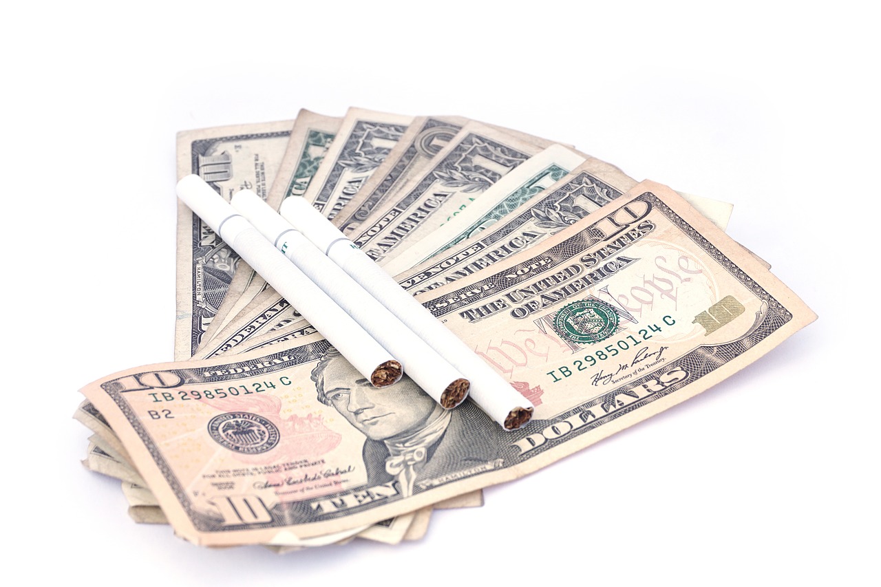 money smoking banknotes free photo