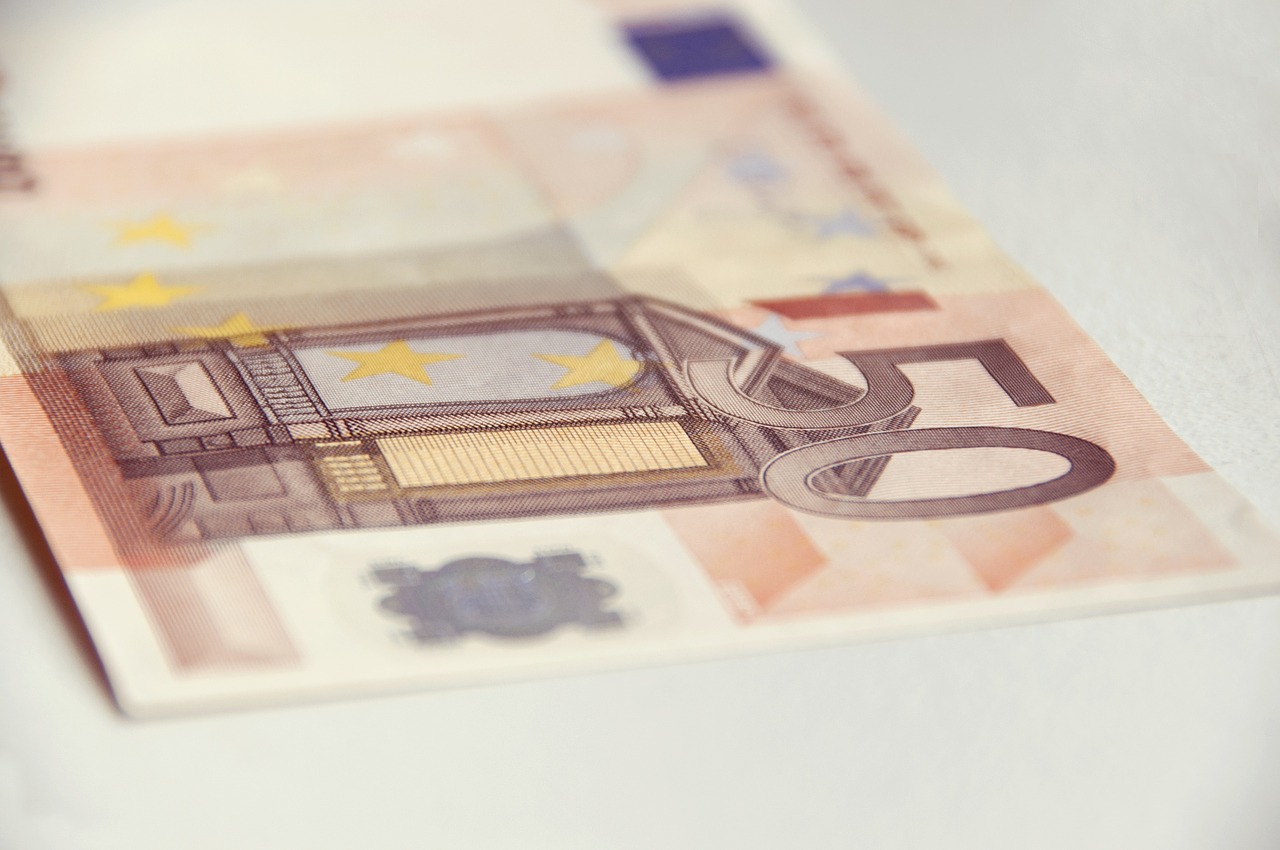 money euro banknote free photo