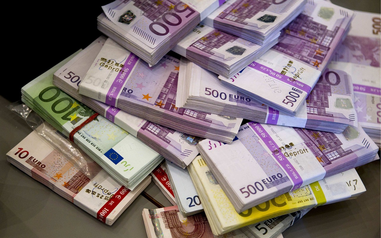 money euro cash free photo