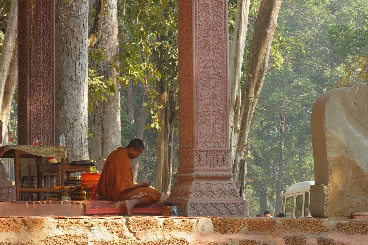 monk religion buddhism free photo