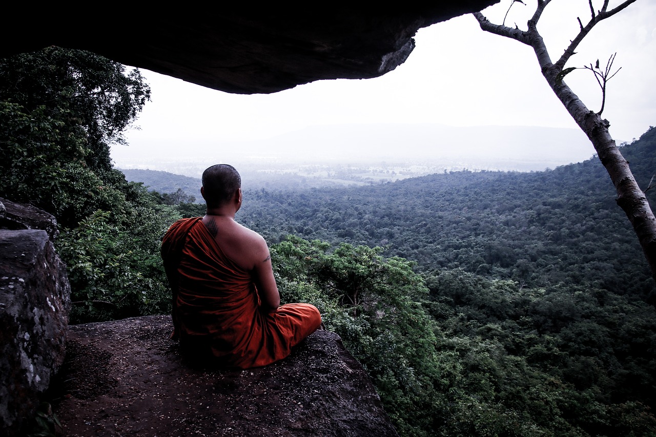 monks  meditation  นั free photo