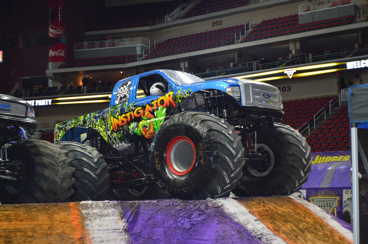 monster truck monster jam motorsports free photo