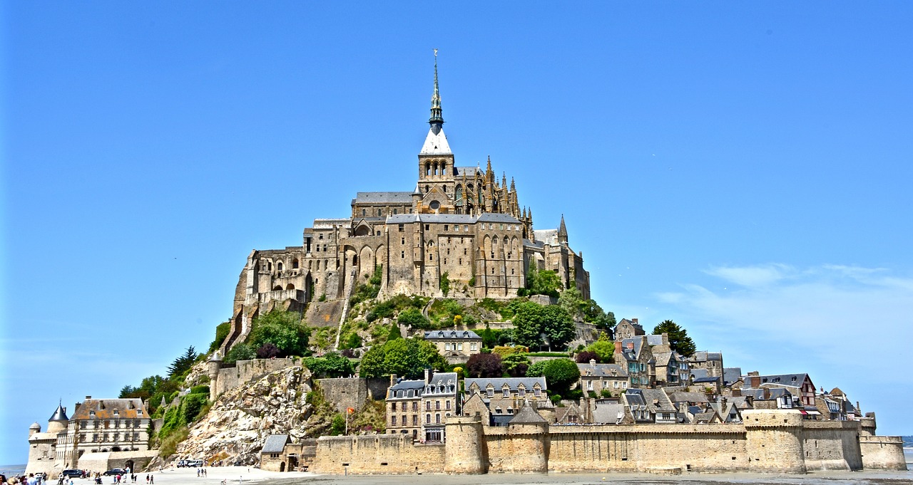 mont-saint-michel  island  day free photo