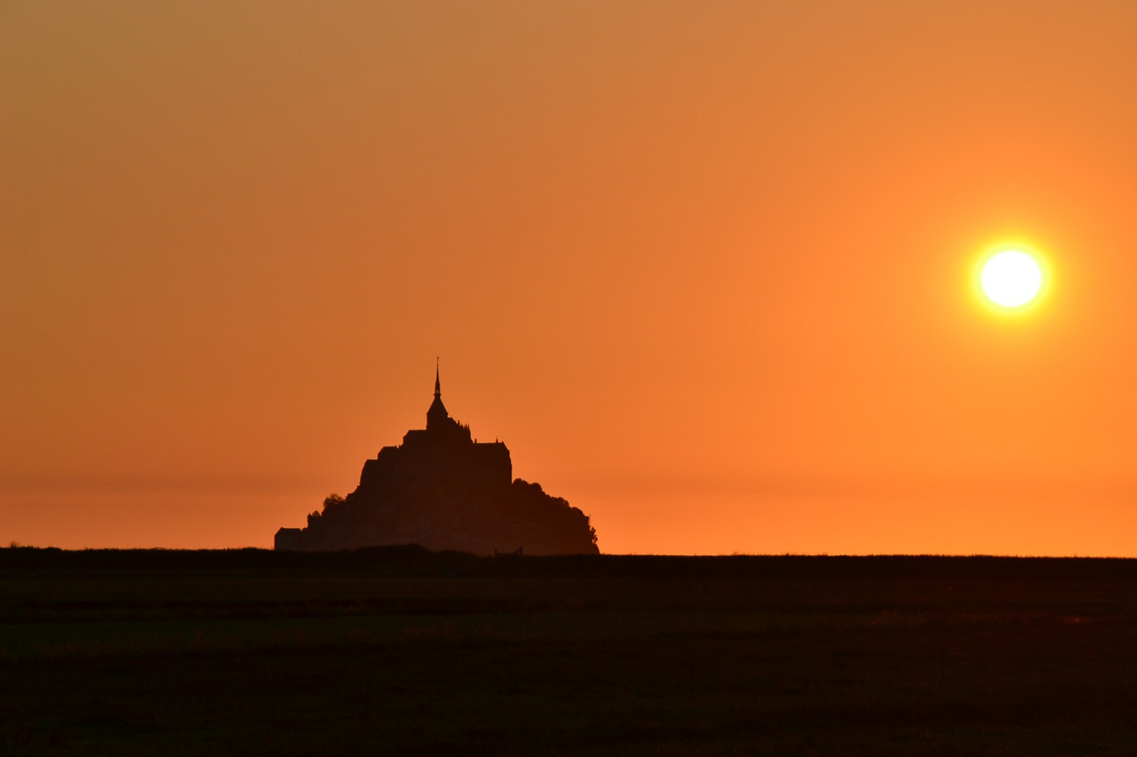 mont-st-michel sunset normandy free photo
