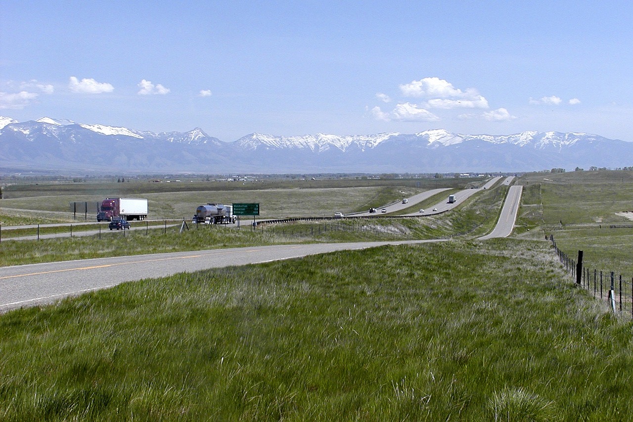 montana highway scenery free photo