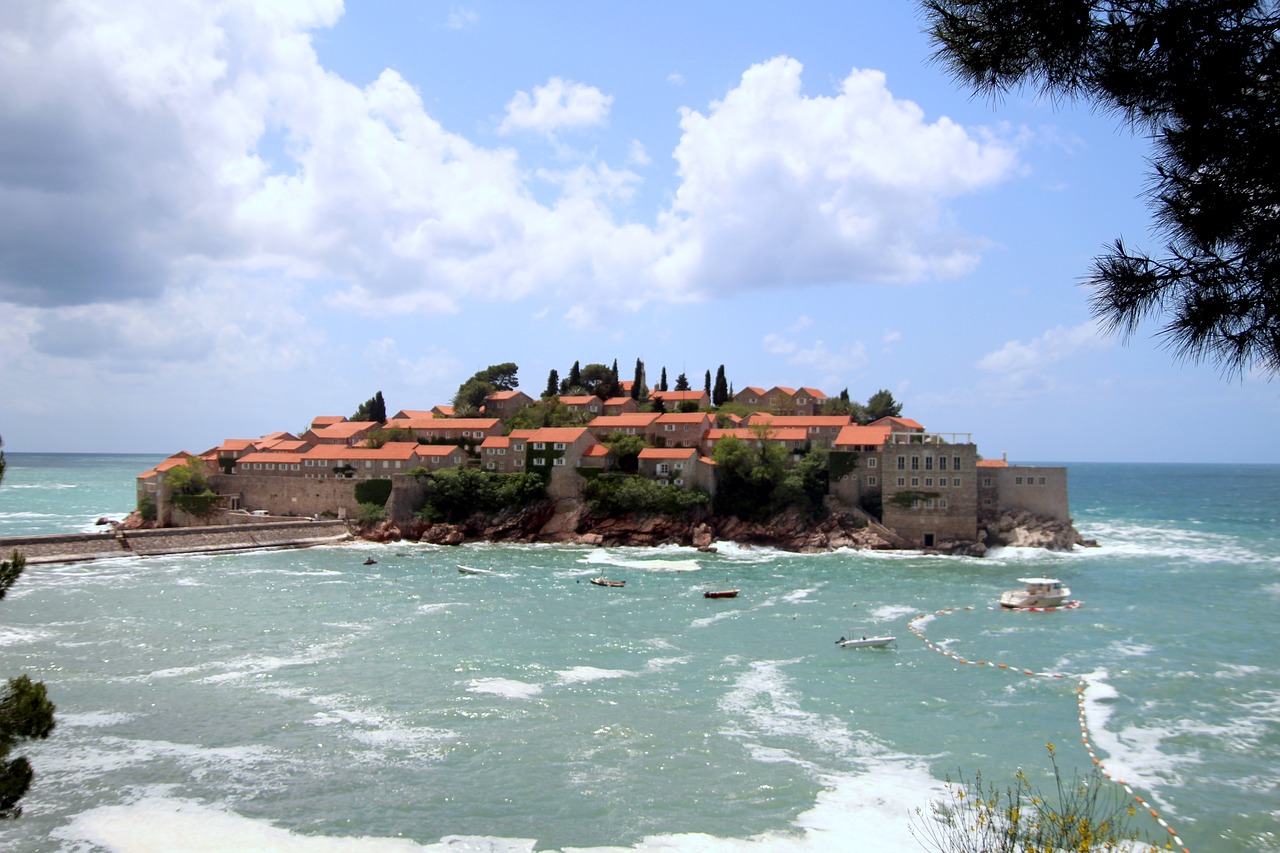 montenegro sveti stefan free photo