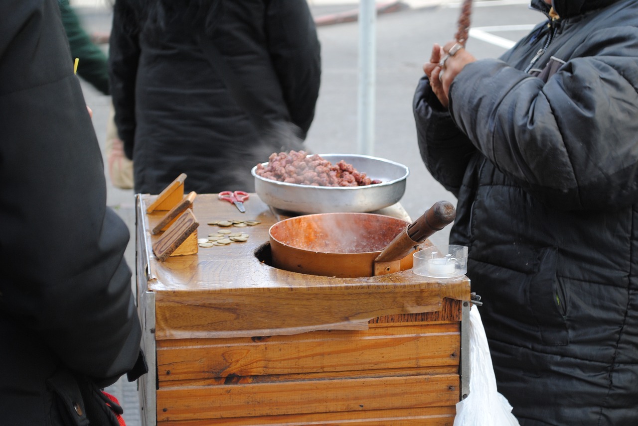 montevideo seller caramelized peanuts free photo