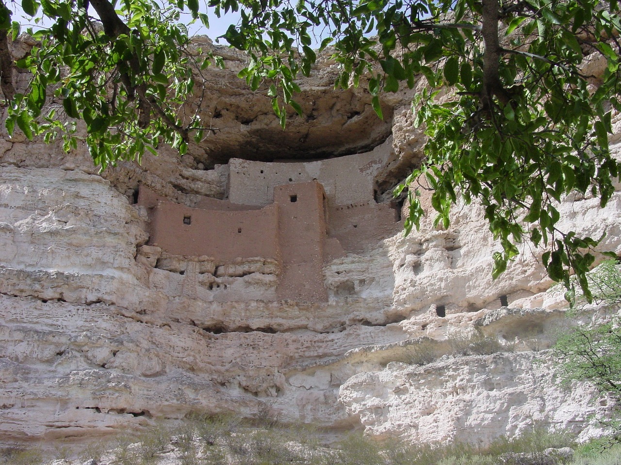 montezuma's castle national monuments arizona free photo