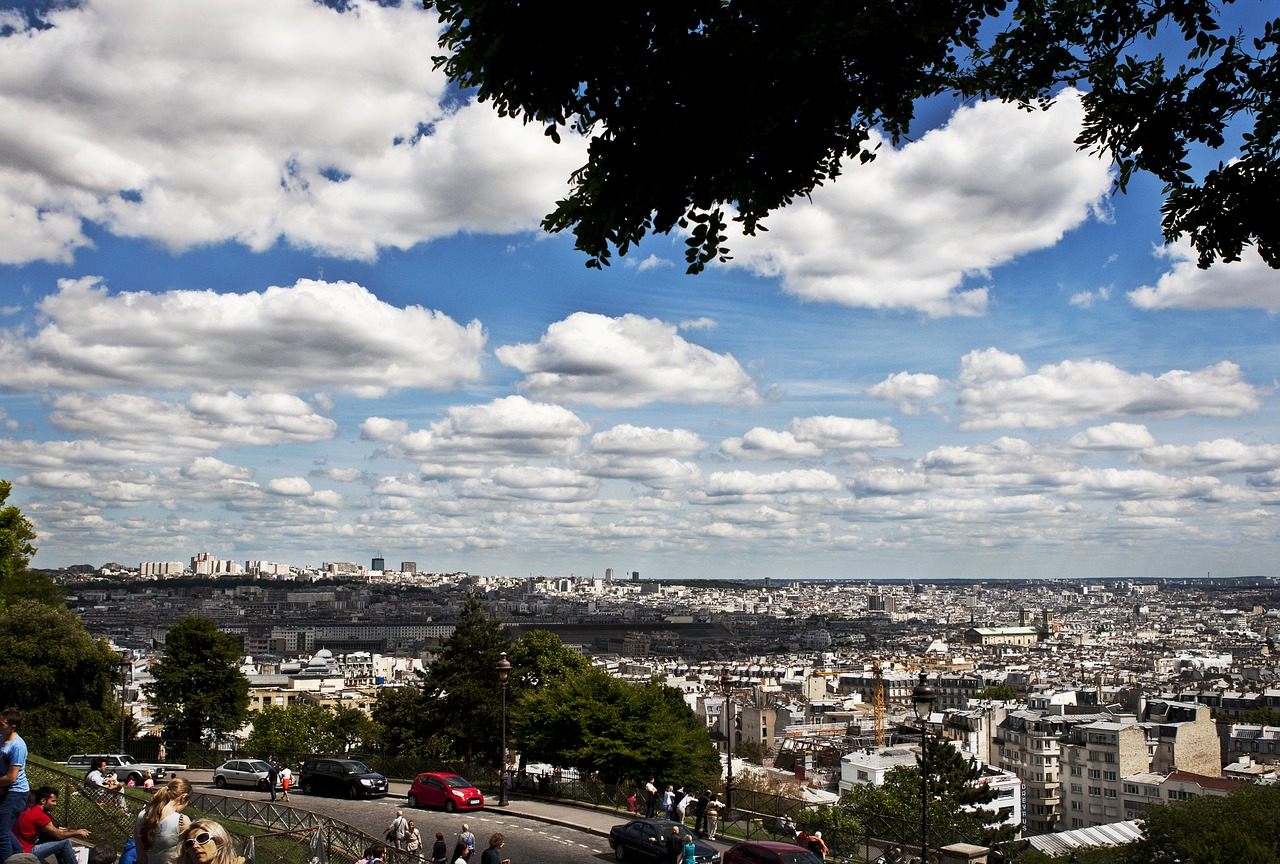 montmartre  blue  sky free photo