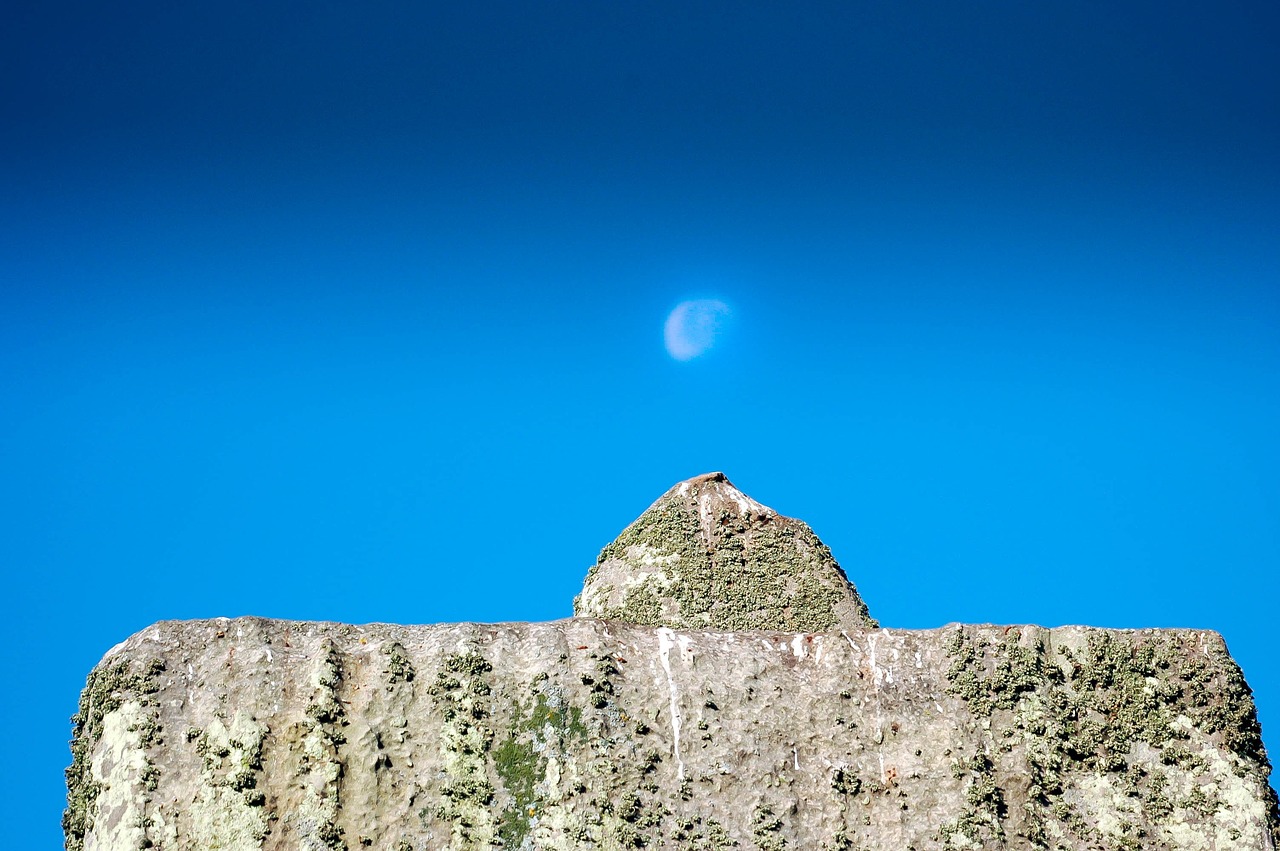 monument england moon free photo