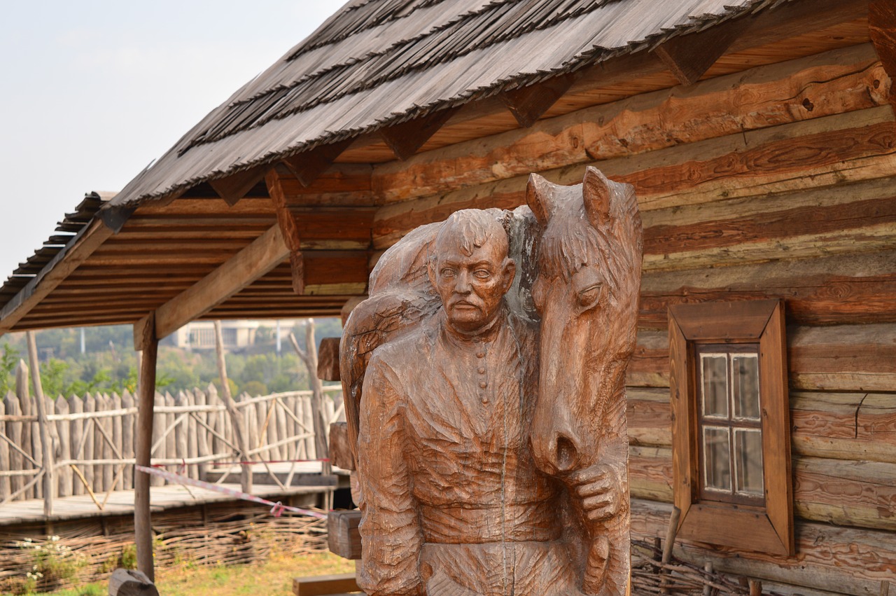 monument wooden man free photo