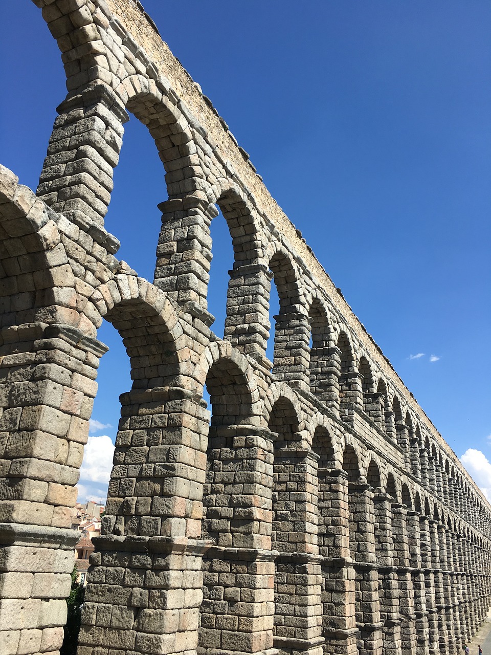 monument aqueduct segovia free photo