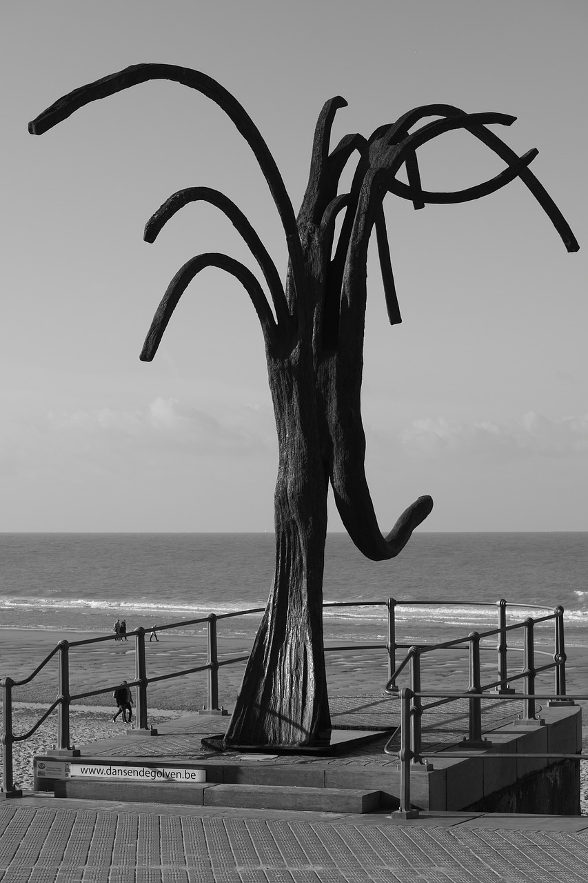 monument oostende sea free photo