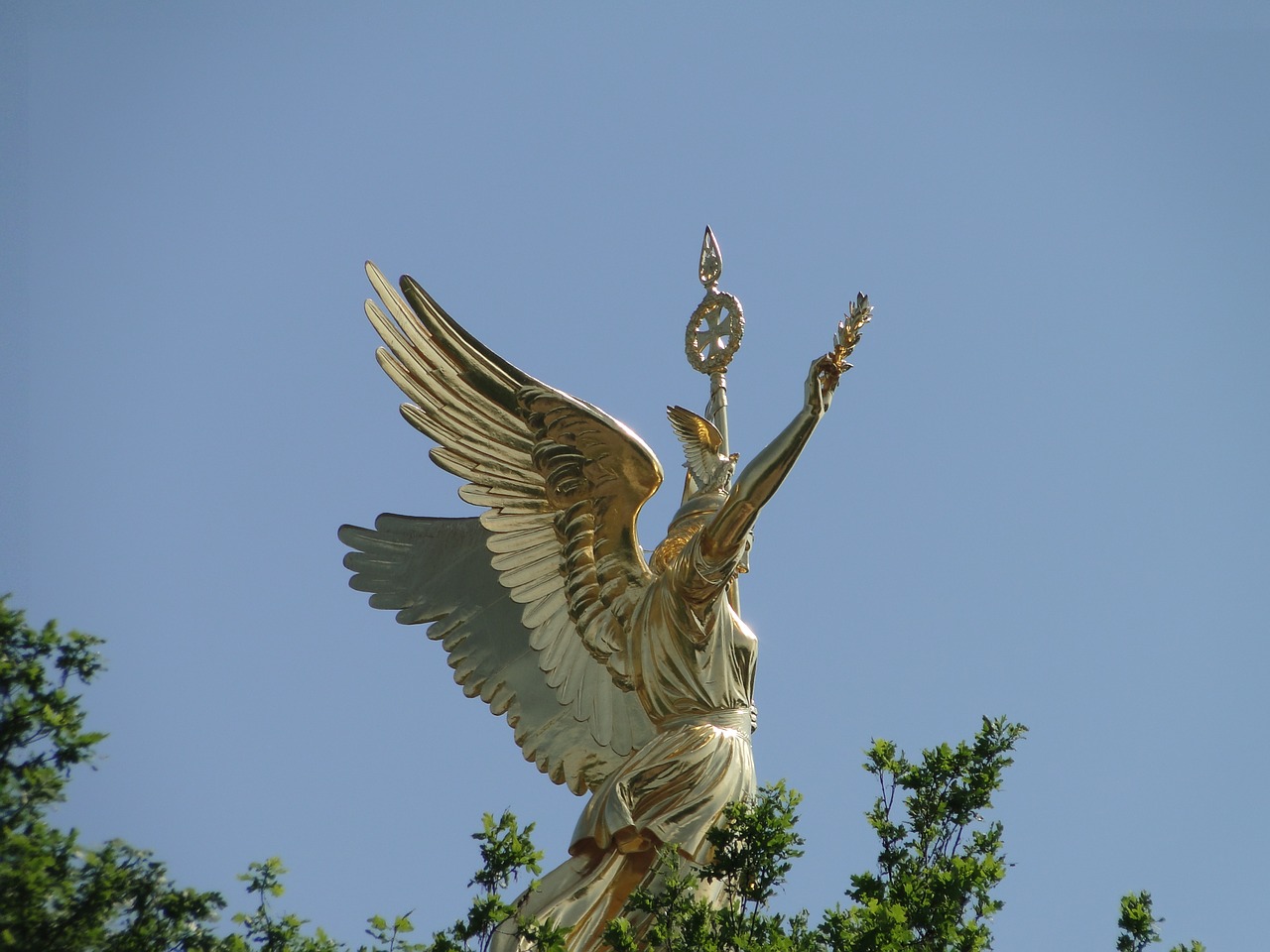 monument statue berlin free photo