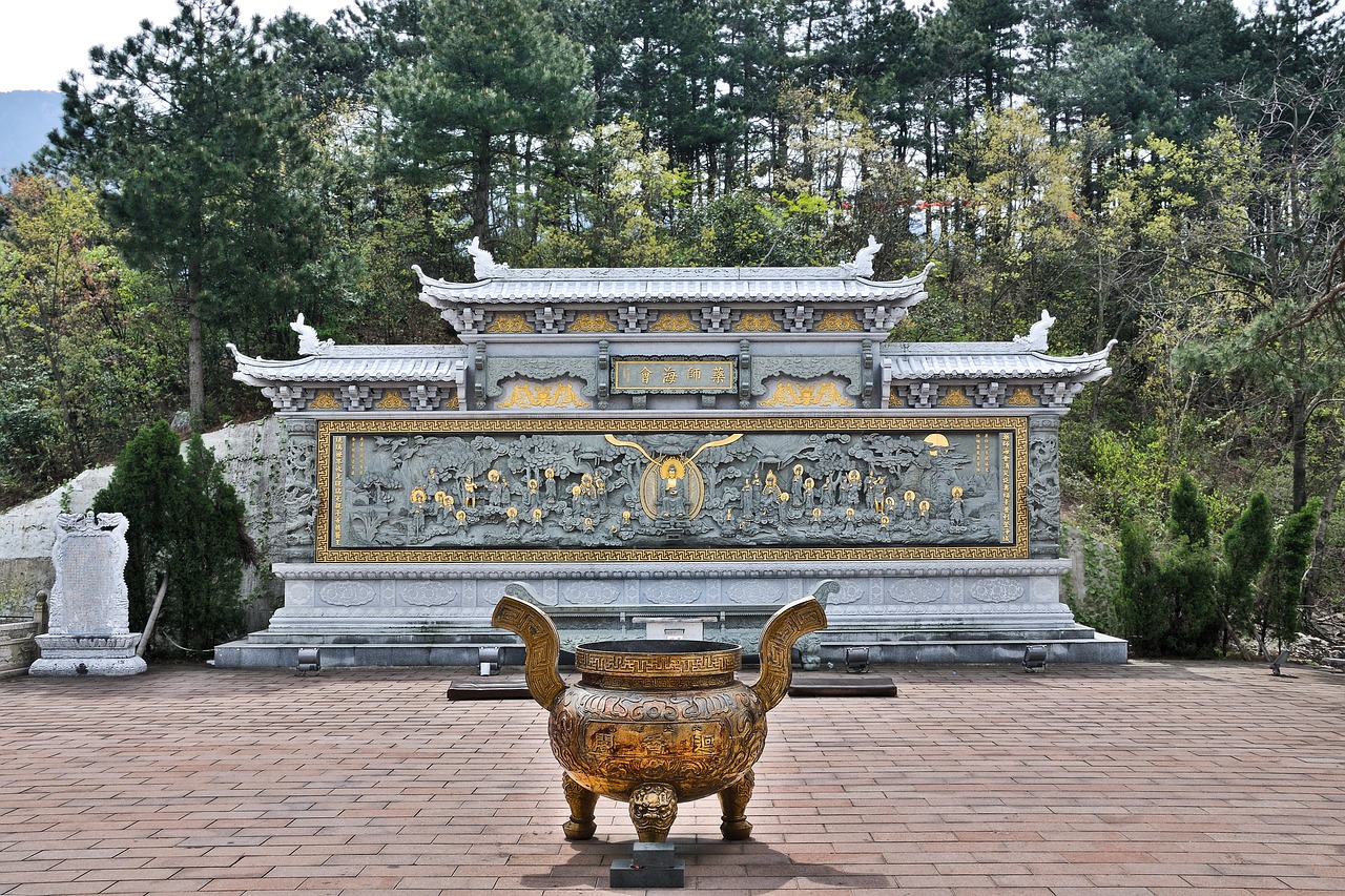 monument buddhism china free photo