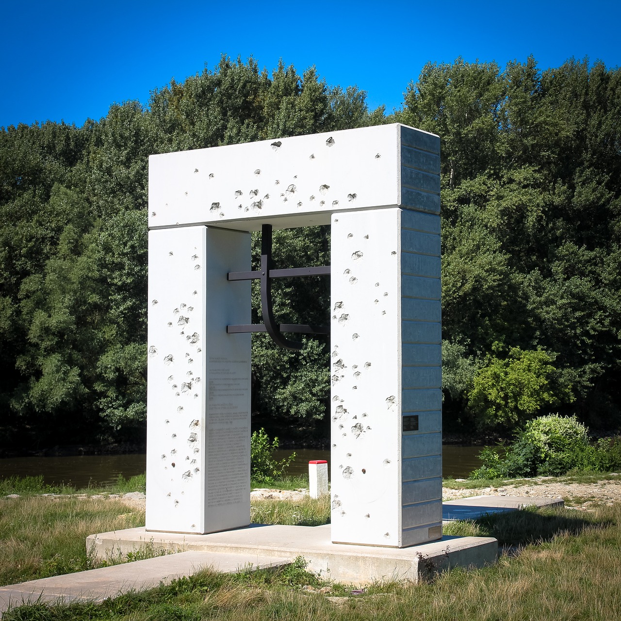 monument memorial the iron curtain free photo