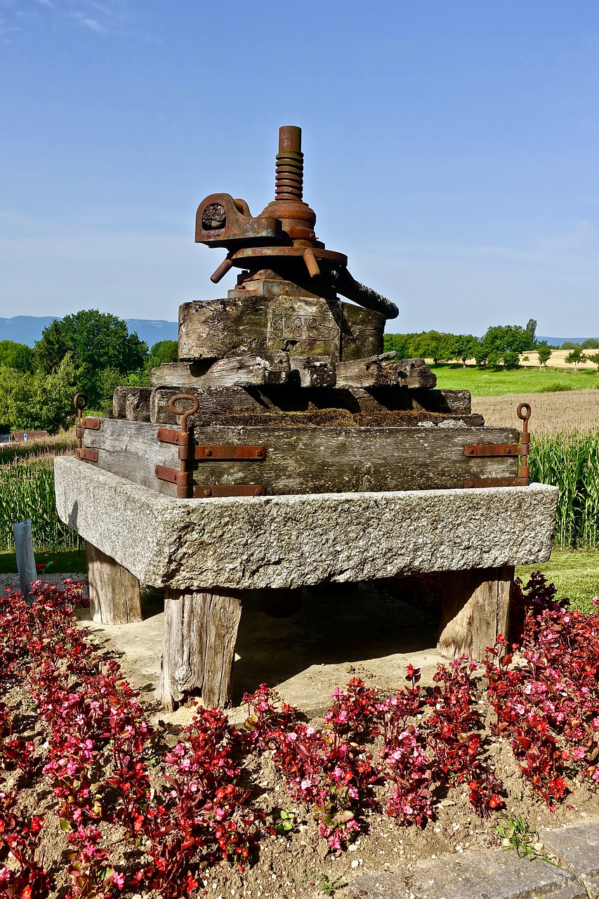 monument  symbol  stone free photo