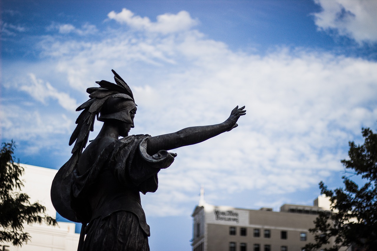 monument  statue  detroit free photo