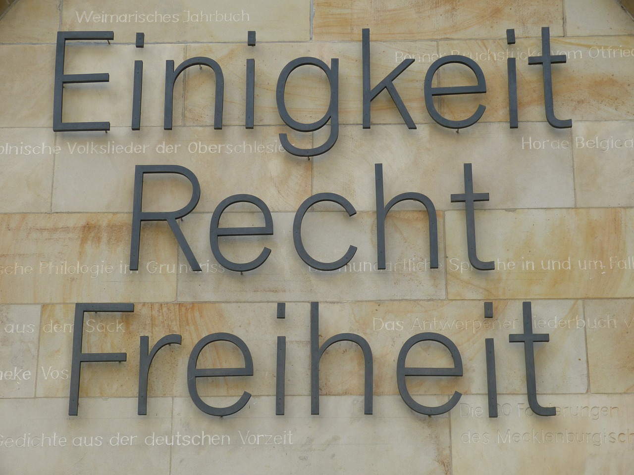 monument lettering hanover free photo