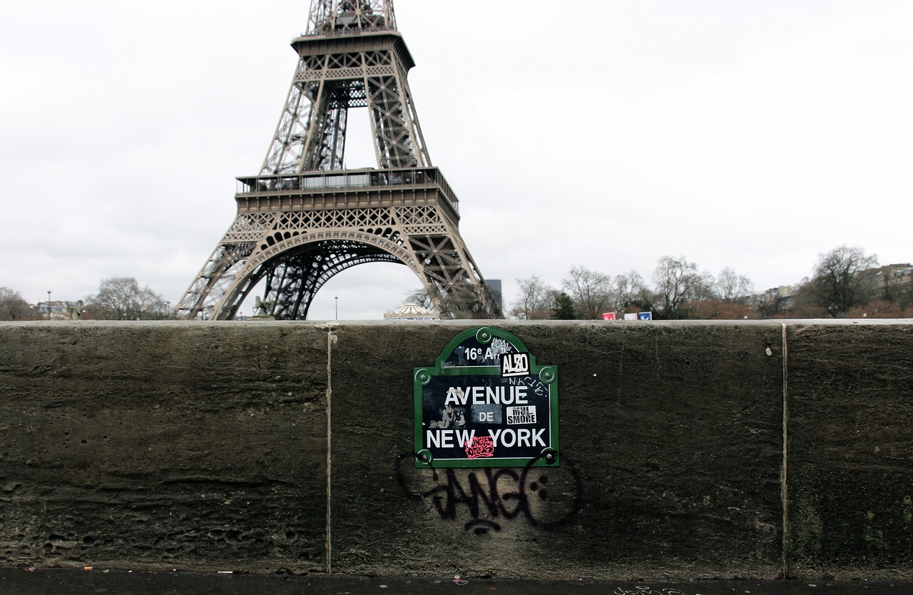 monument street paris free photo