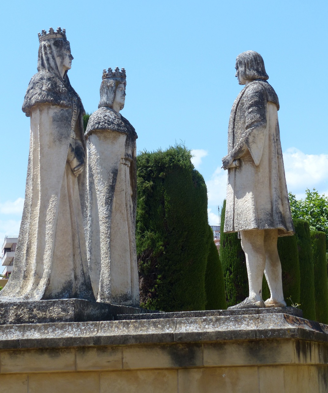 monument of the catholic kings columbus isabelle free photo