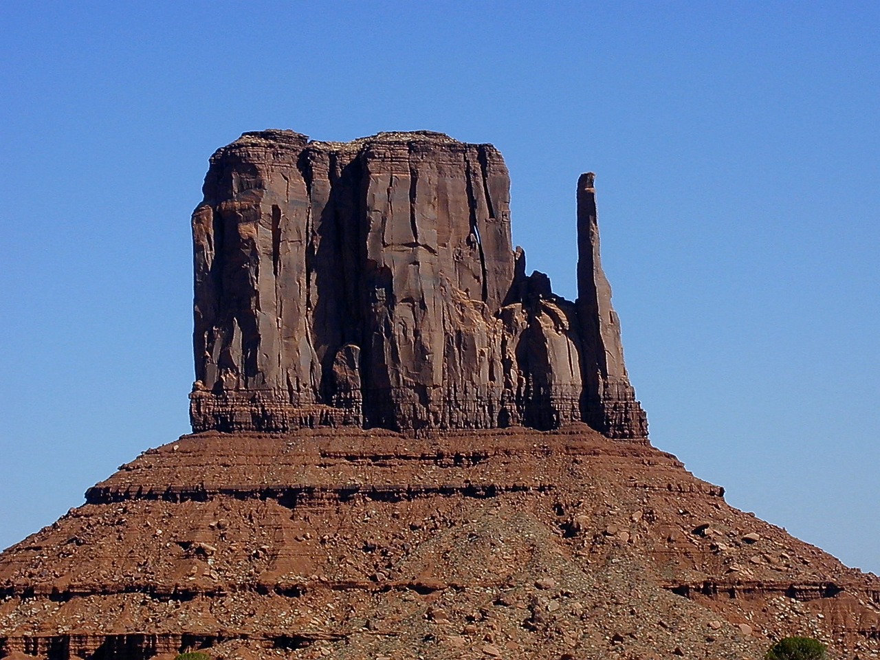 monument valley tsé bii ndzisgaii western butte middle free photo