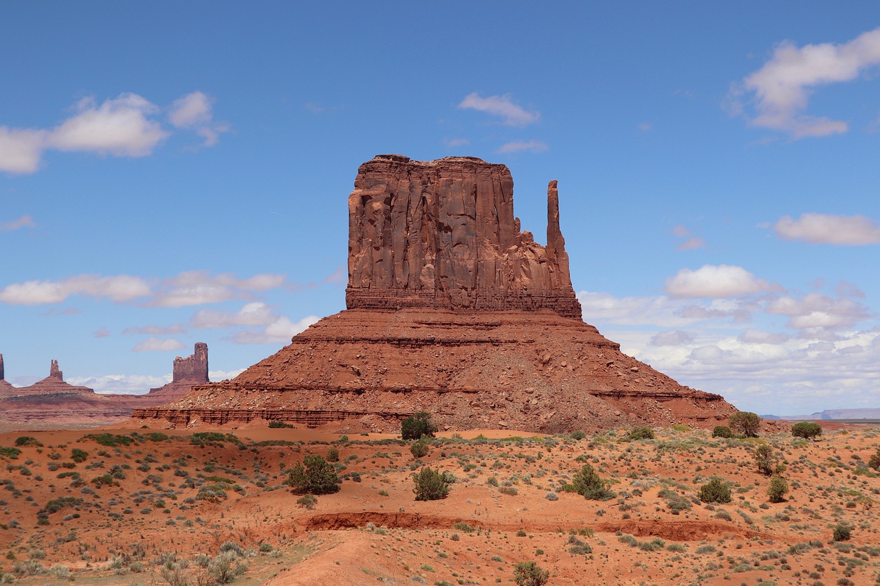 monument valley  arizona  desert free photo