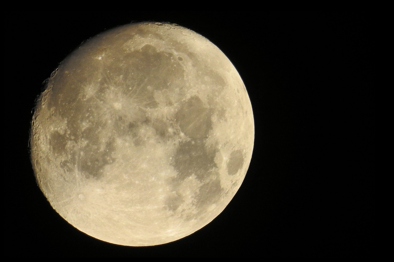 moon ache luna free photo
