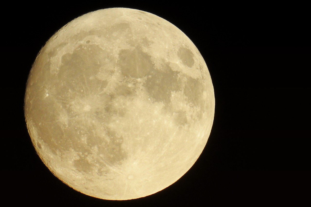 moon ache luna free photo