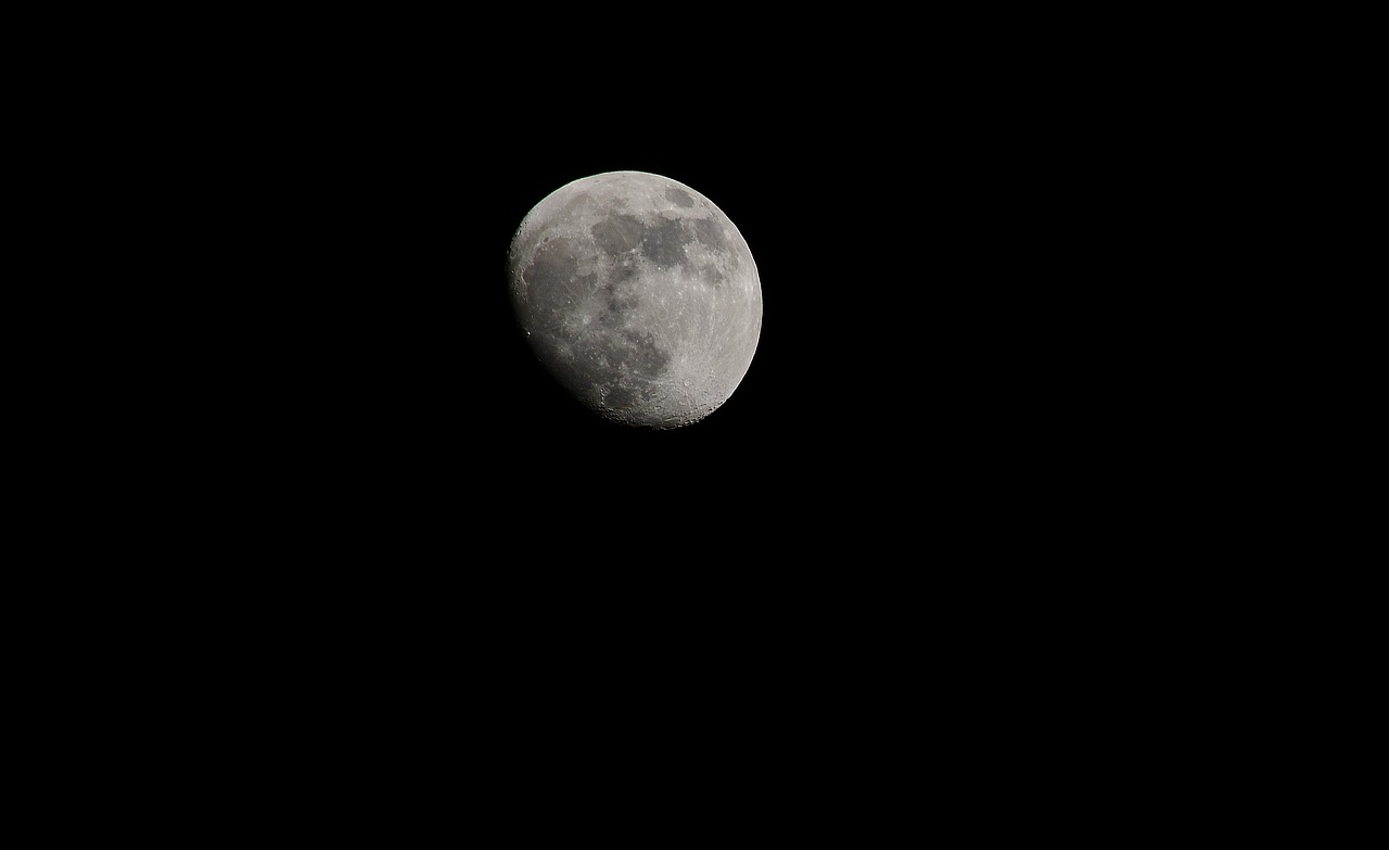moon  increasingly  sky free photo