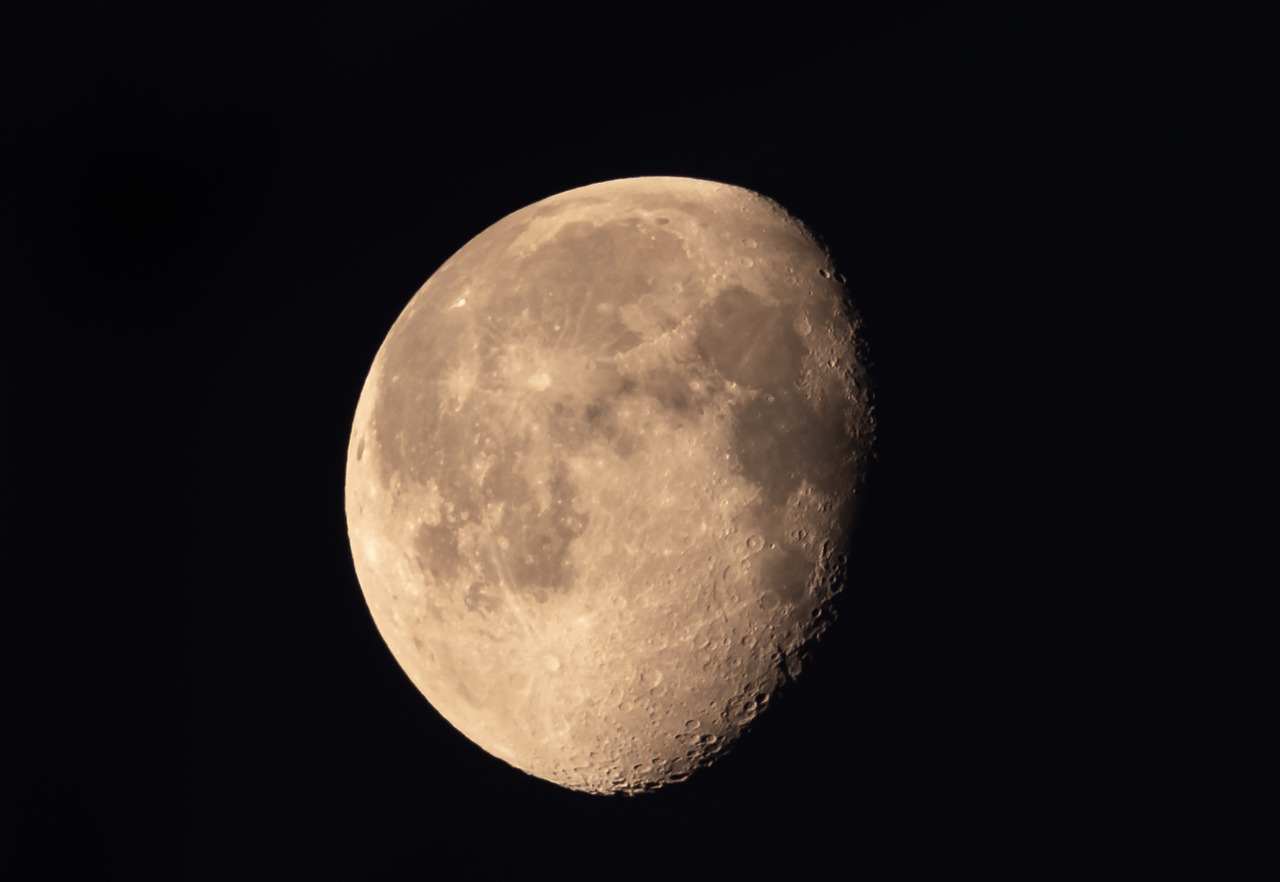 moon  slimming  illuminated free photo