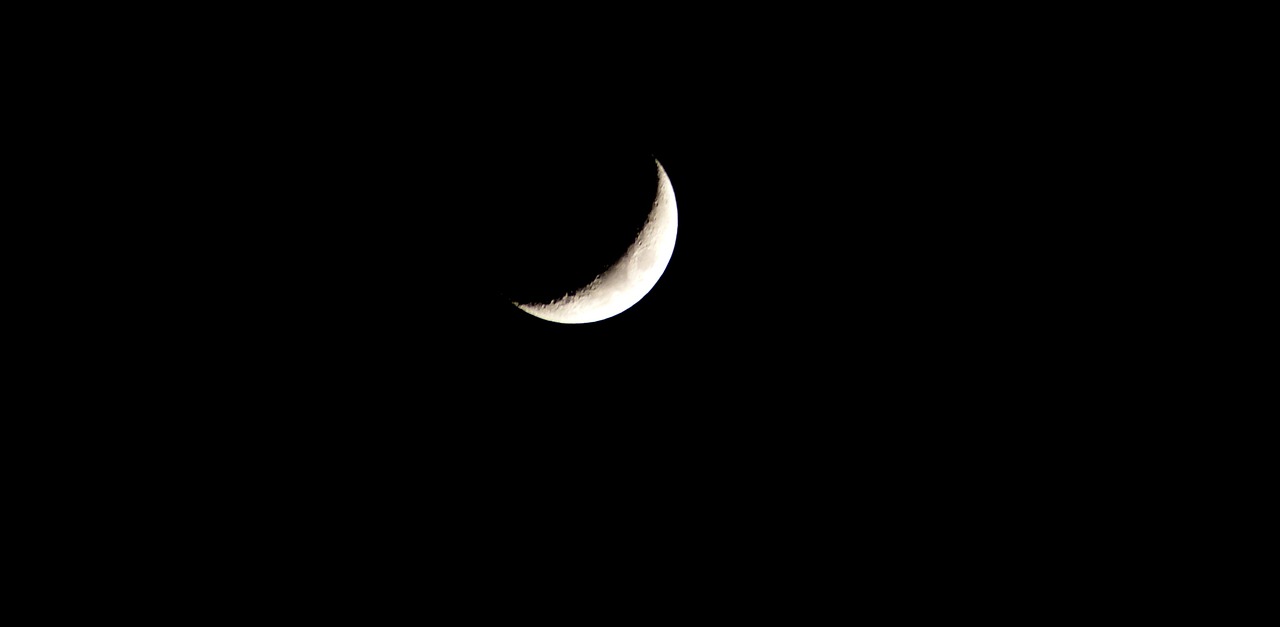 moon quarter sky free photo