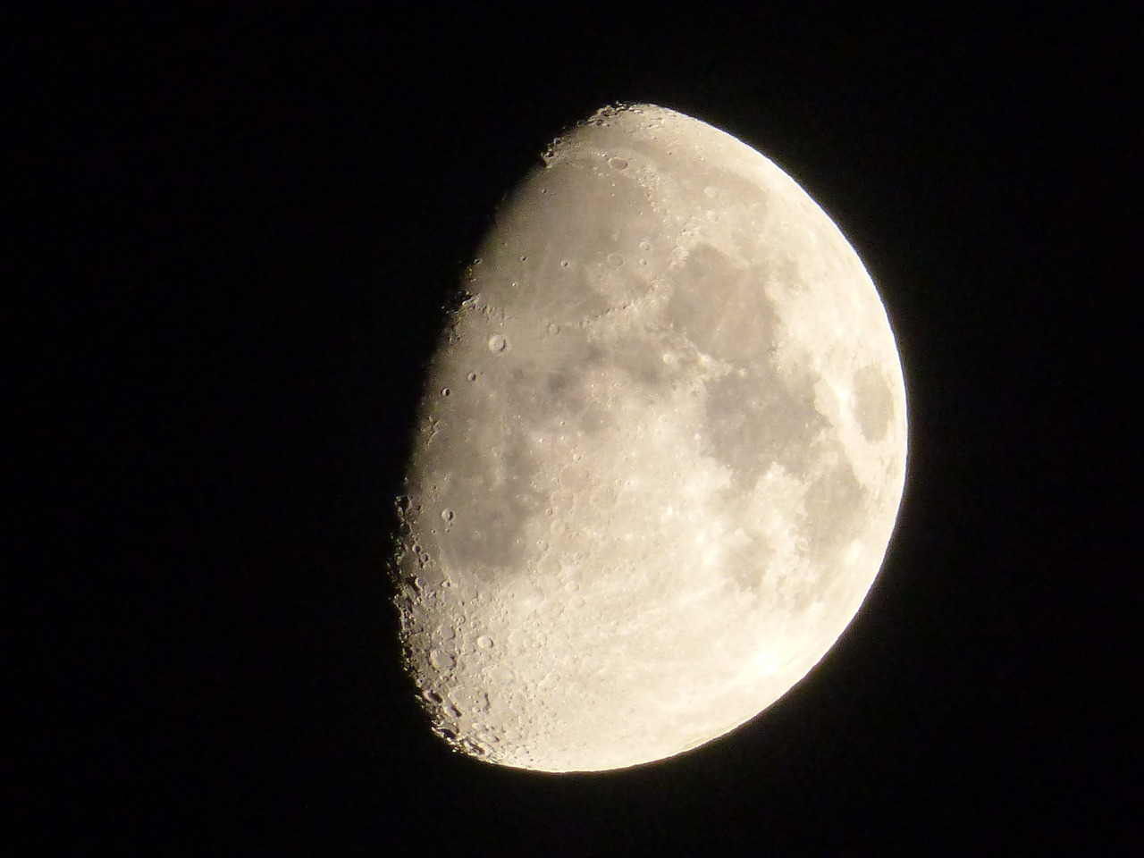 moon gibbous waning free photo