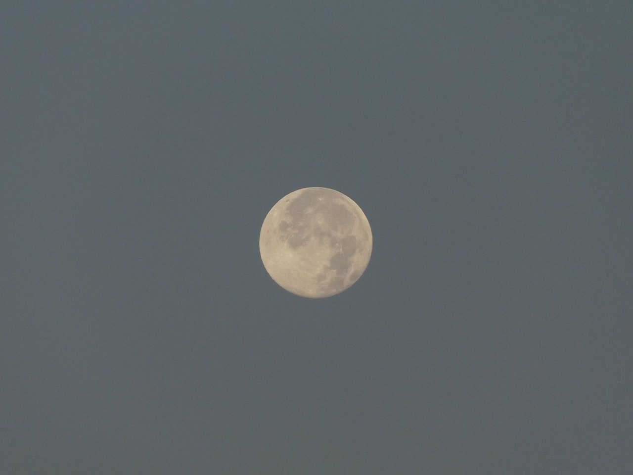 moon zoom sky free photo