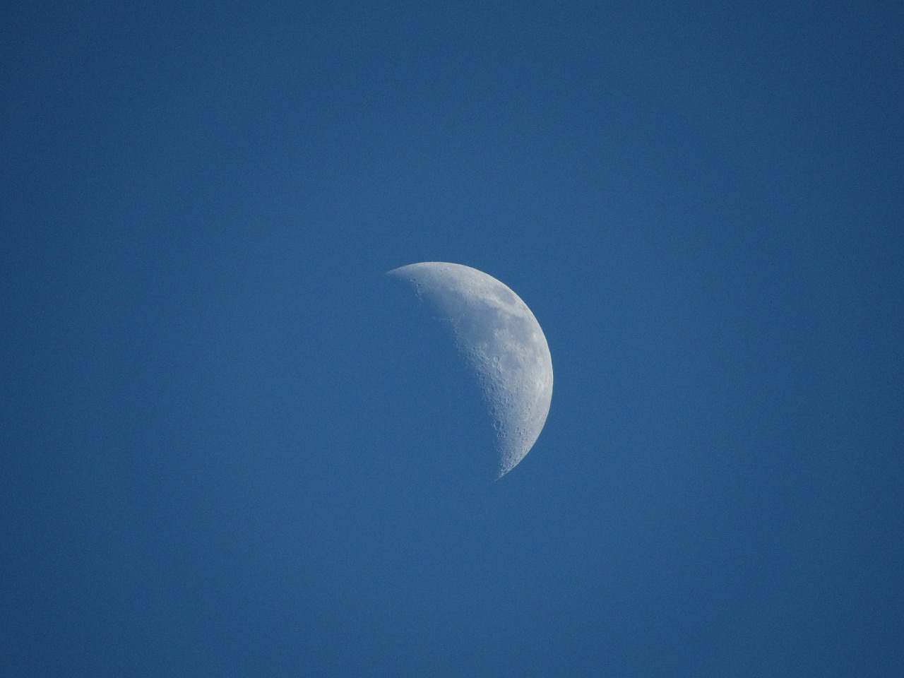 moon blue sky quarter free photo