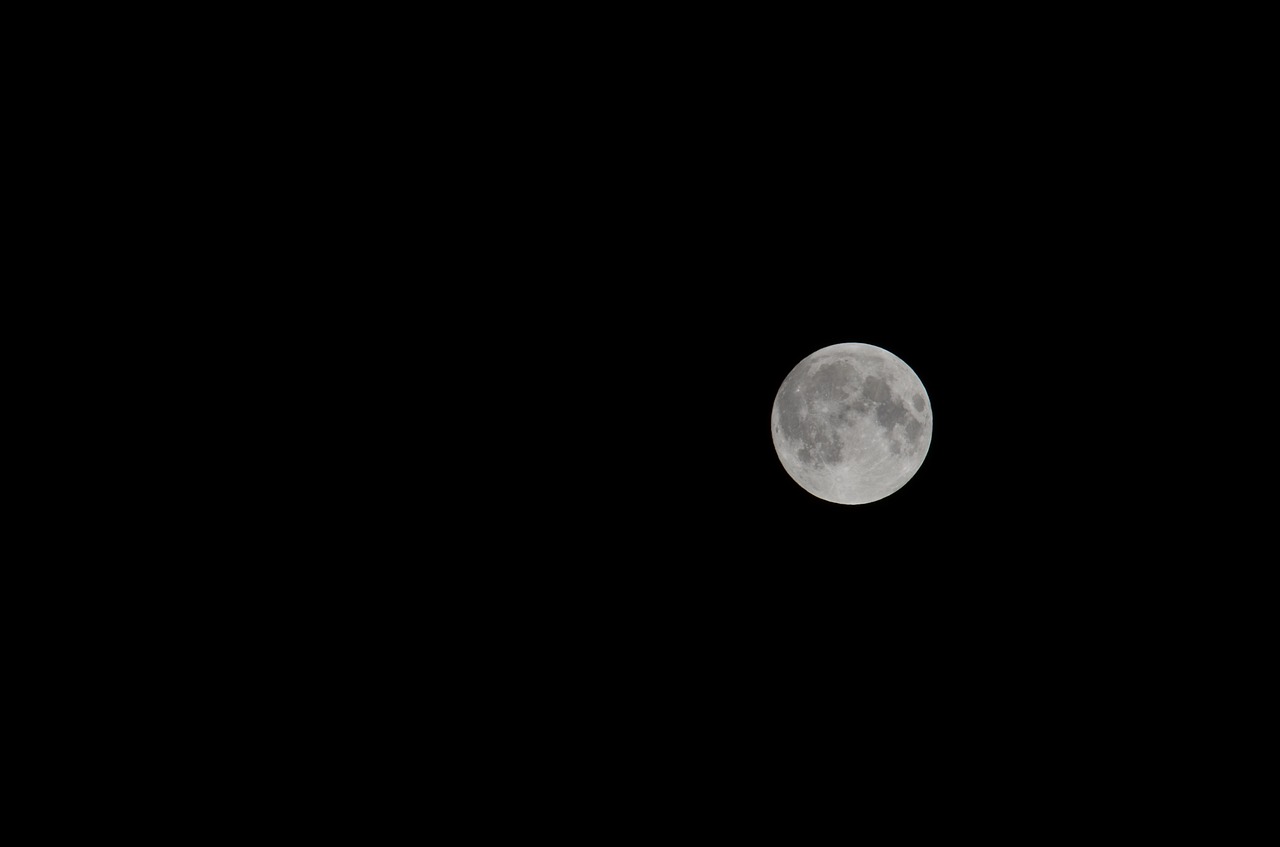 moon the fullness of poland free photo