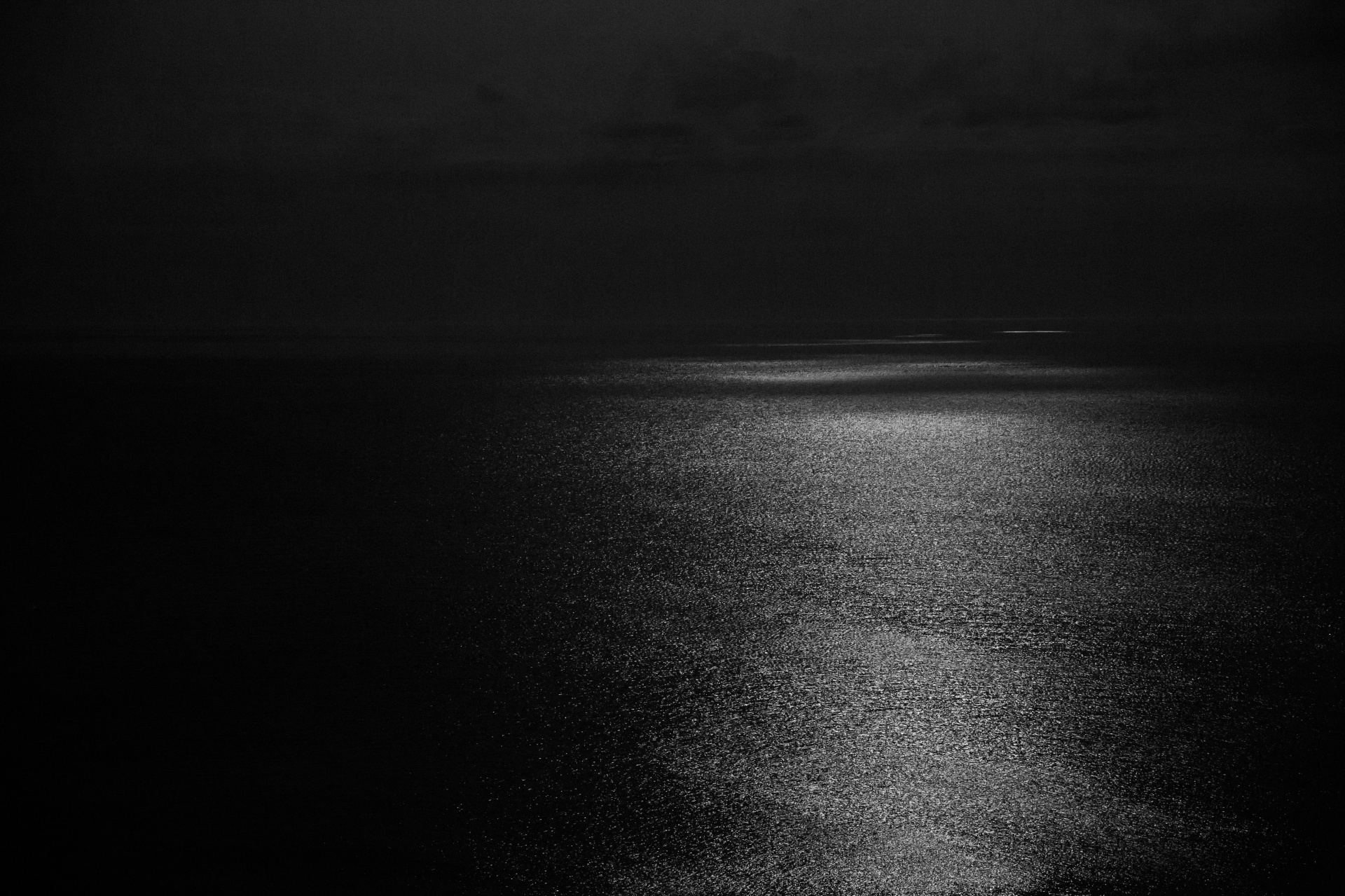 black dark horizon free photo