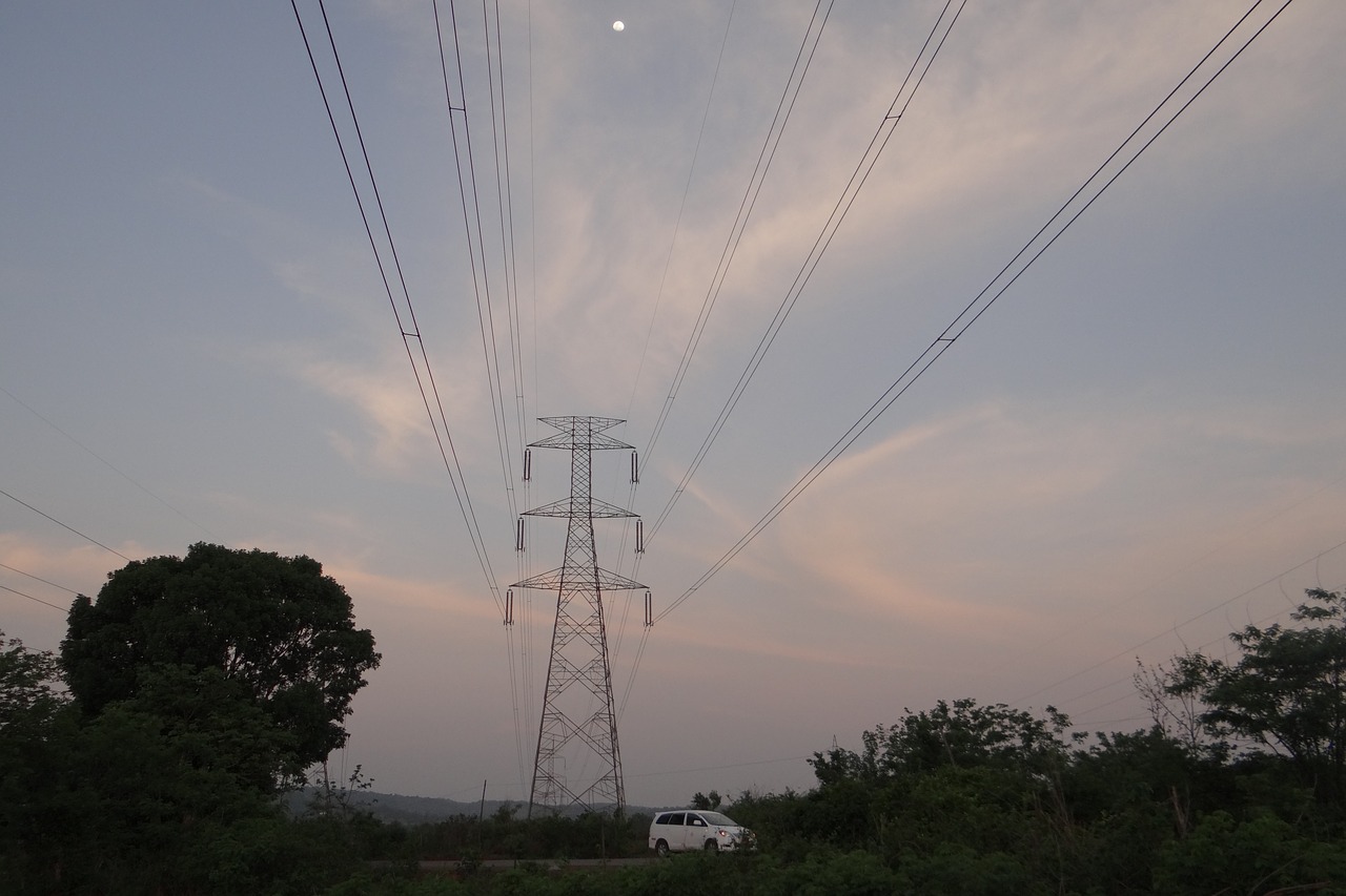 moonrise moon electric pylon free photo