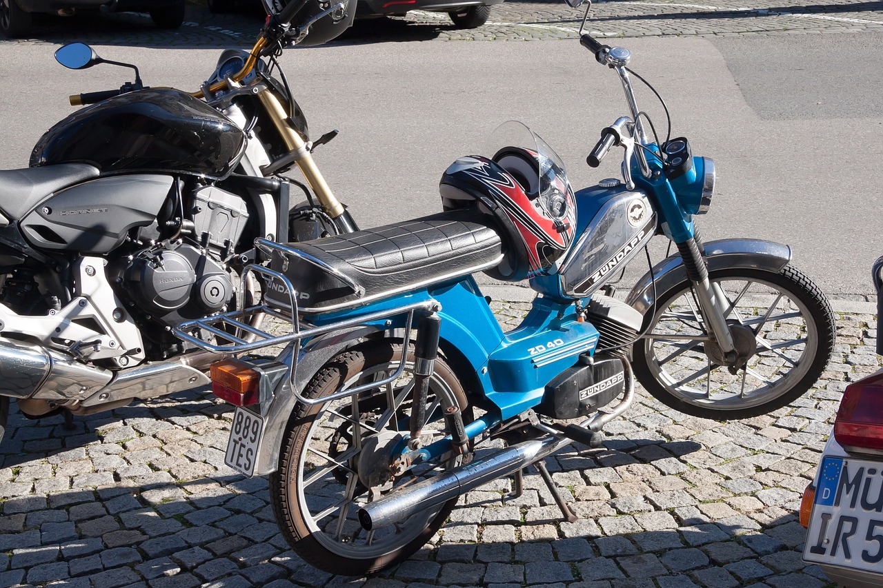moped zündapp two wheeled vehicle free photo
