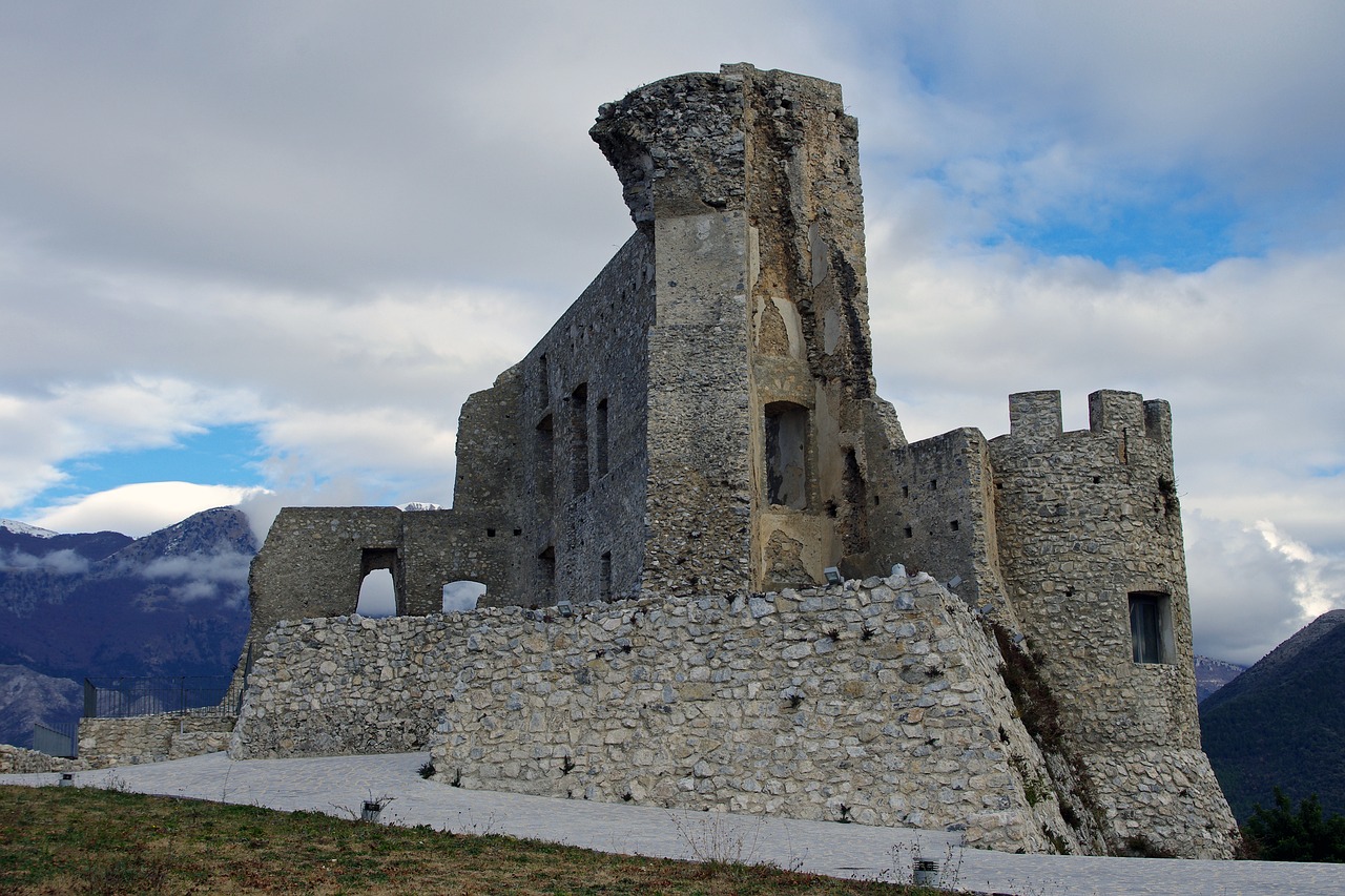 morano castle of morano calabria free photo