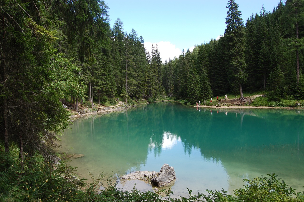 italy green blue water free photo