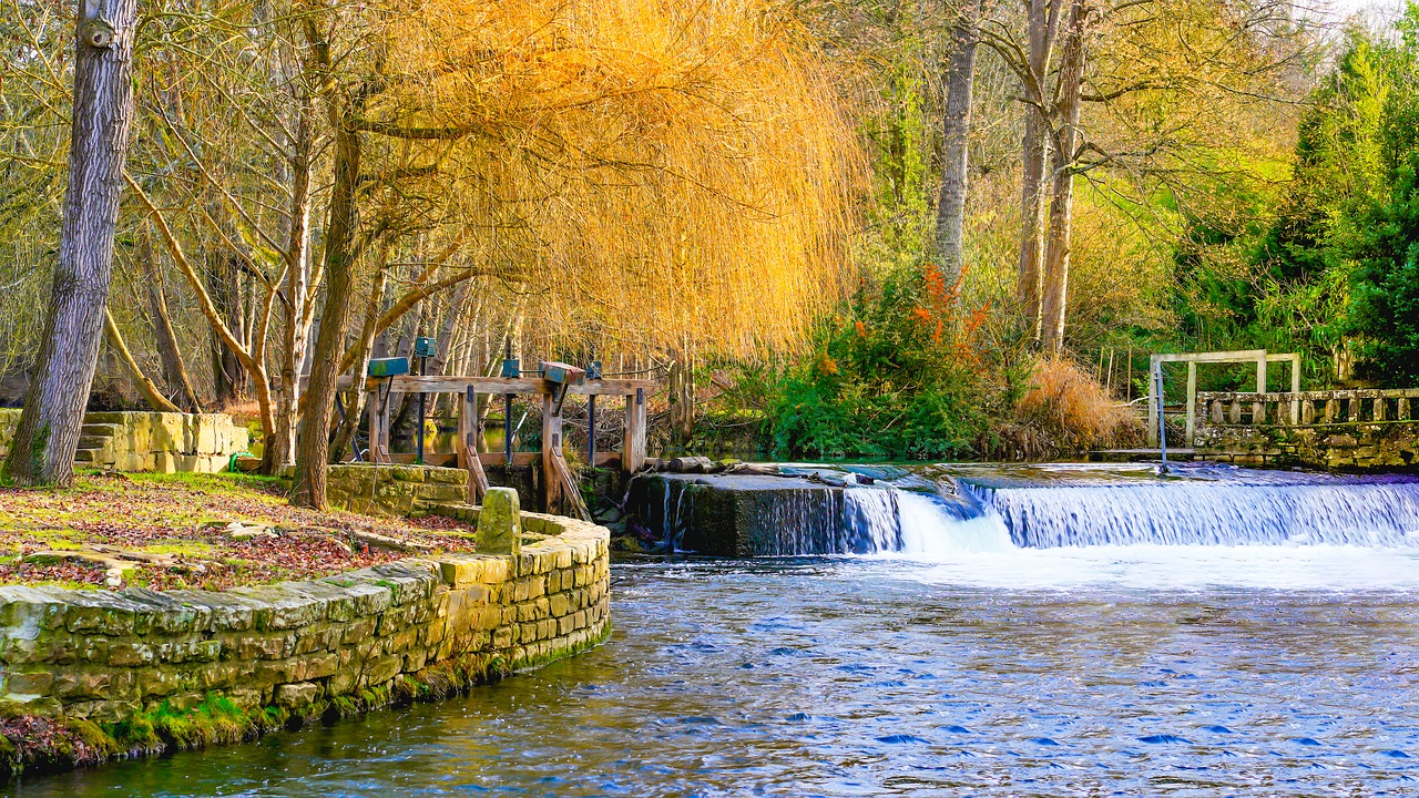 moret sur loing  france  river free photo