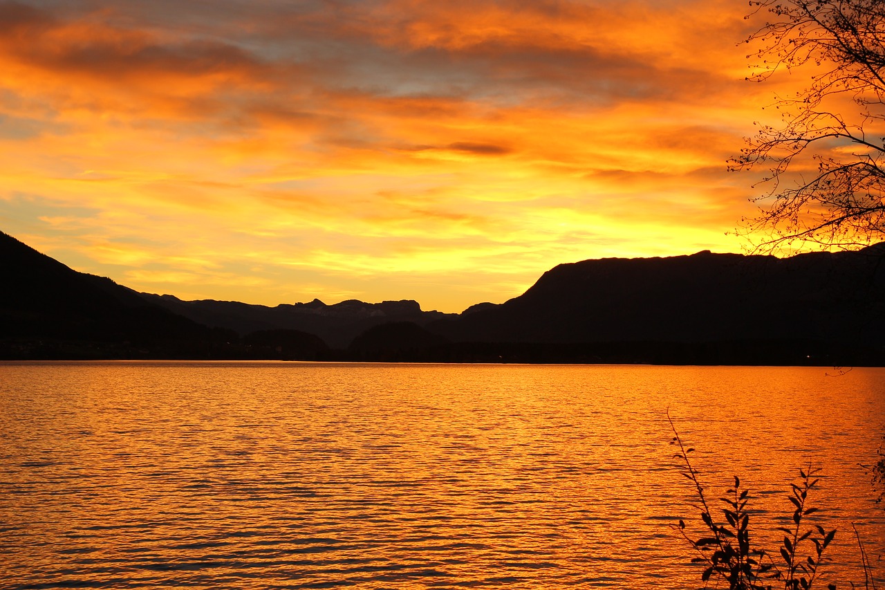 morgenrot lake sunrise free photo