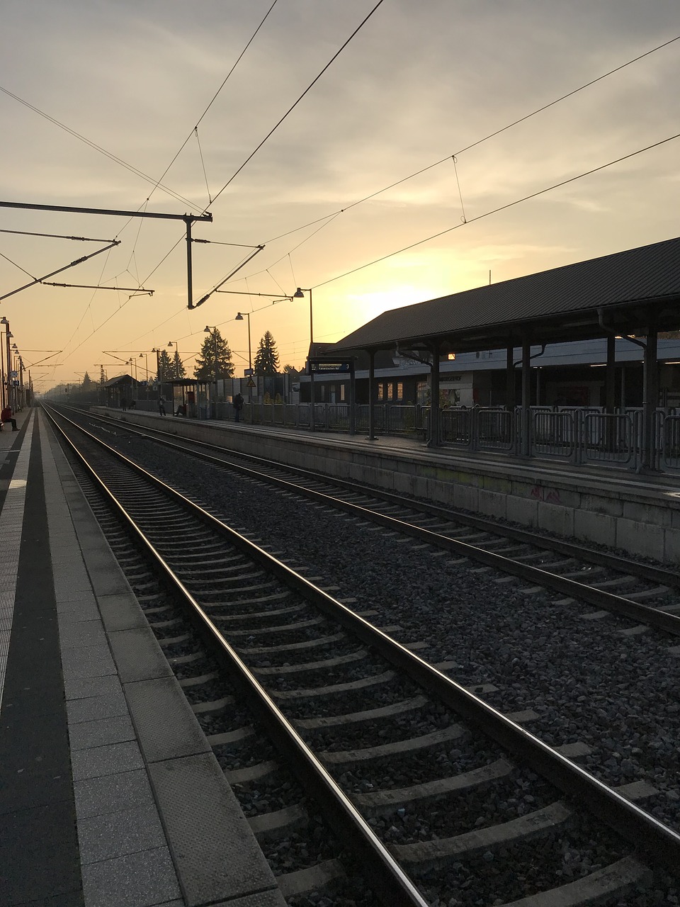 morgenstimmung train skies free photo