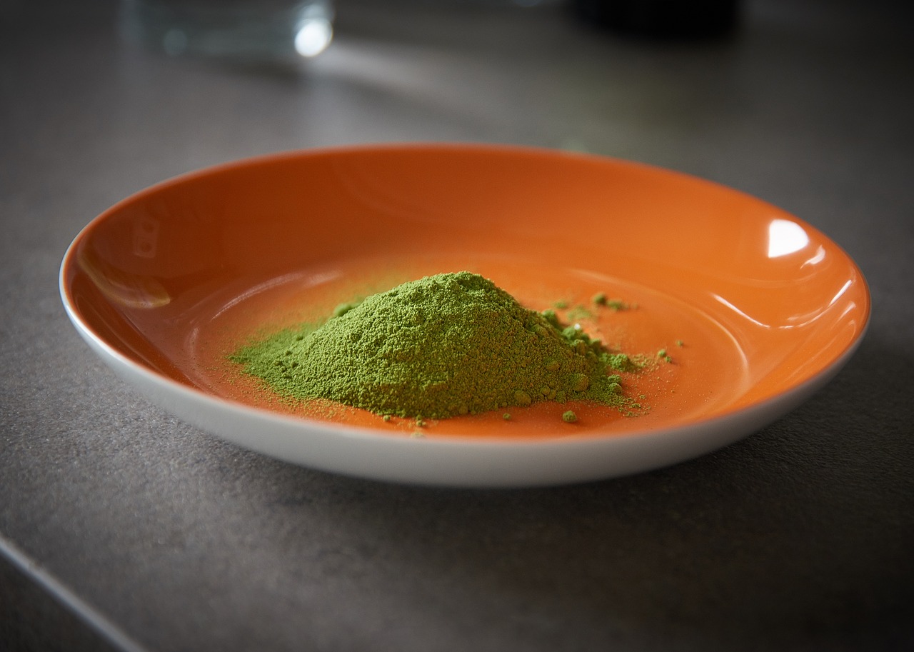 moringa oleifera leaf powder free photo