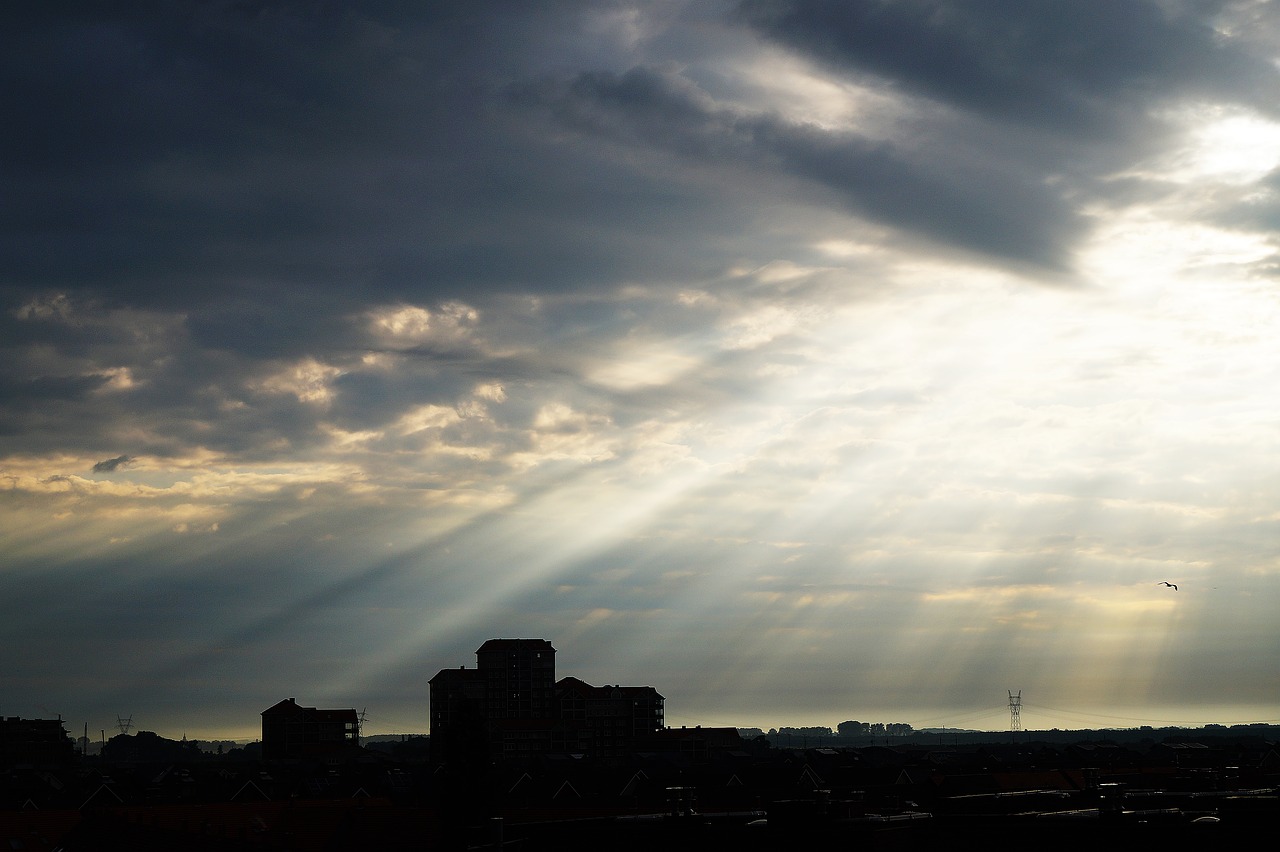 morning sun ray of sunshine skyline free photo