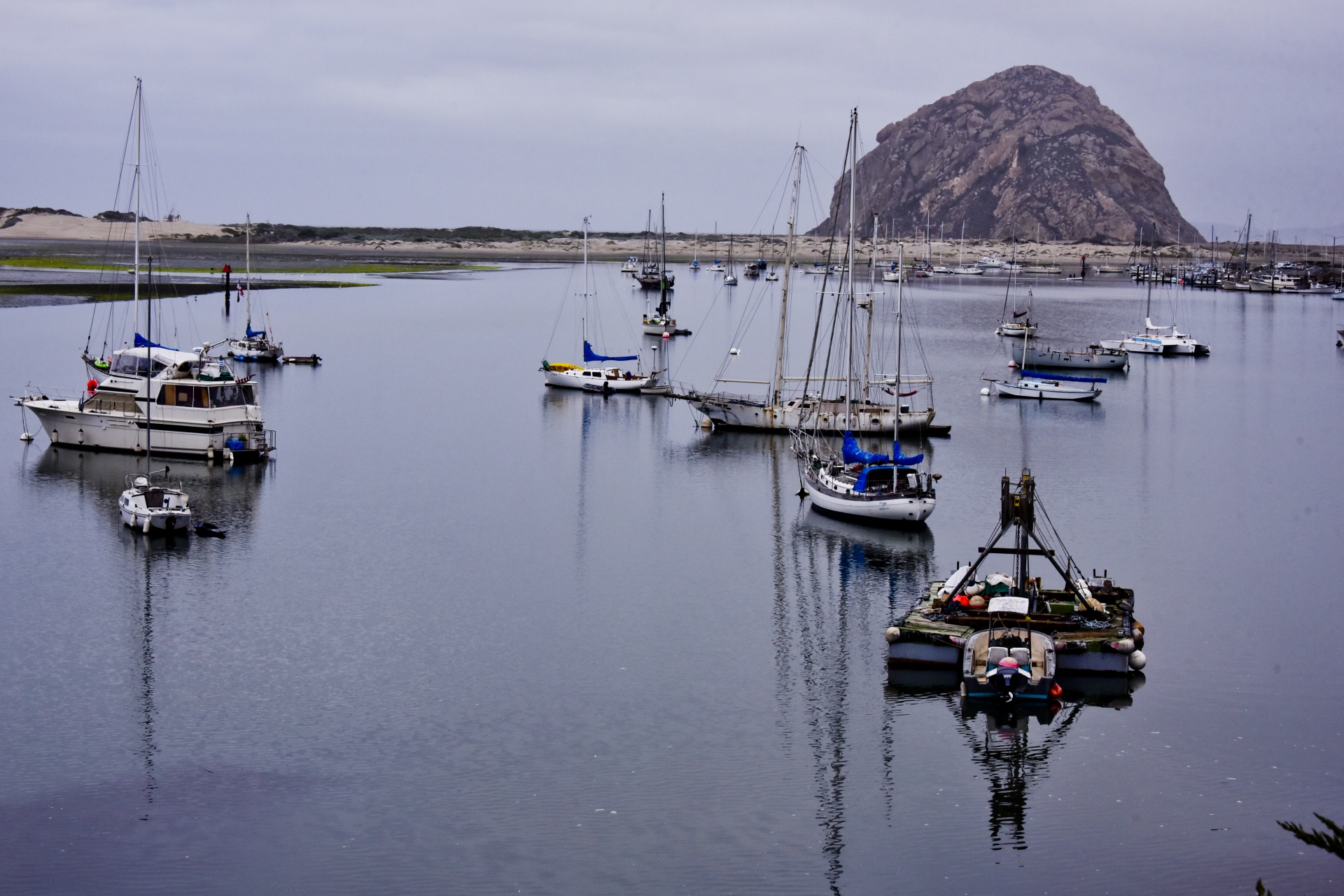 morro bay,landscape,water,bay,ships,background,morro bay morning,free pictures, free photos, free images, royalty free, free illustrations, public domain