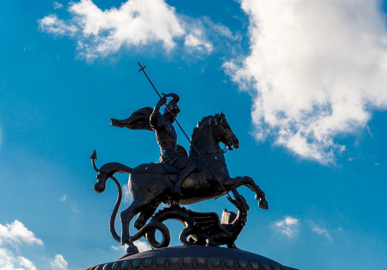 statue saint george and the dragon alexander gardens free photo