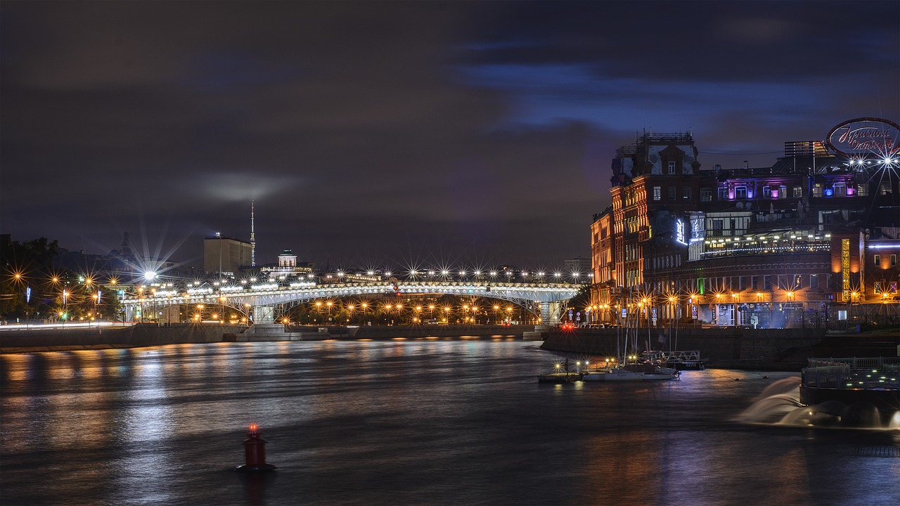 moscow night river free photo